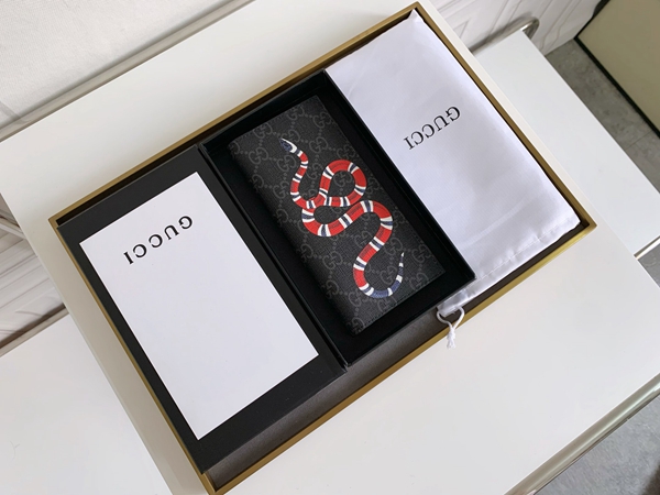 グッチ財布コピー全体デザイン